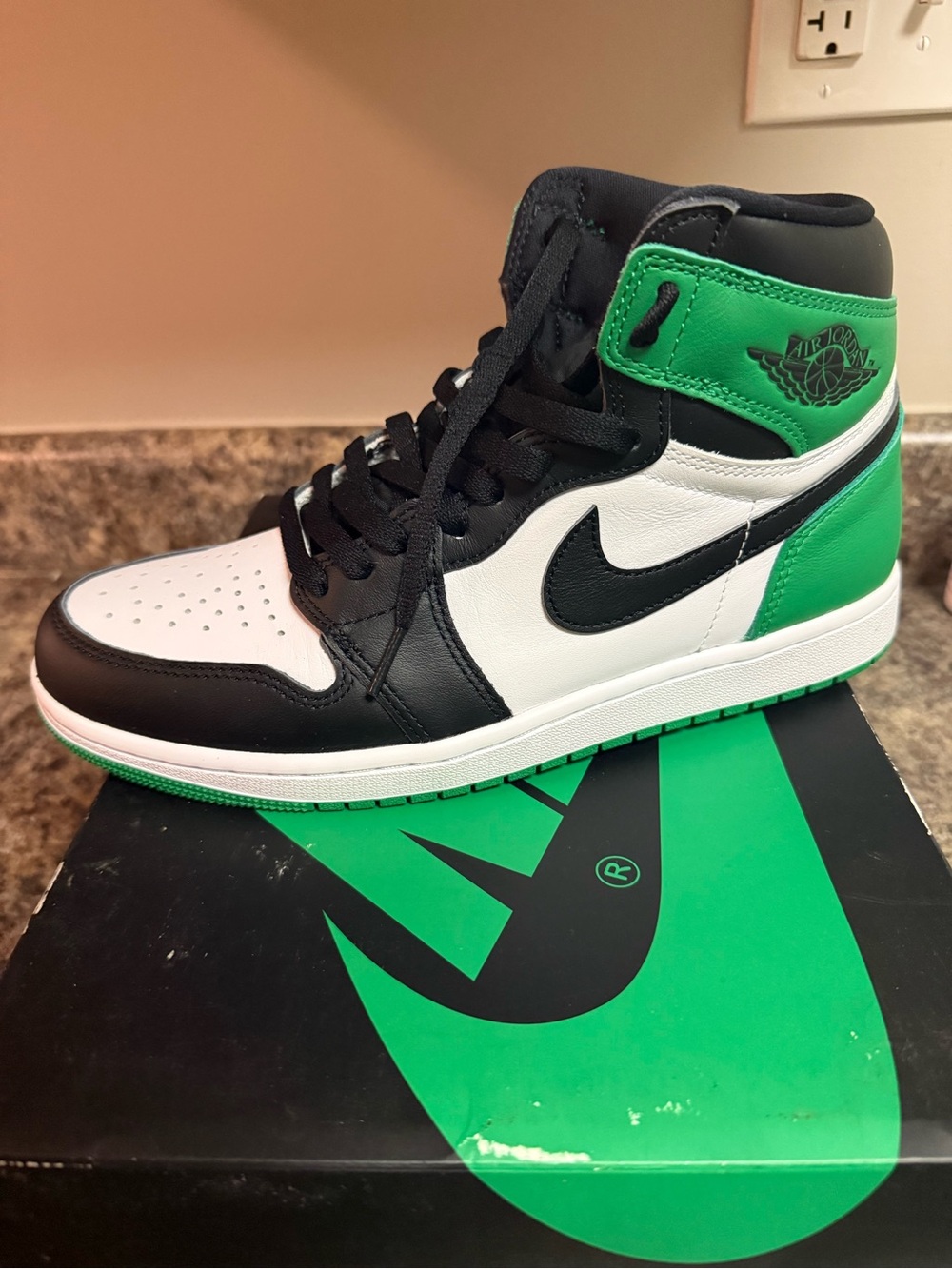 Jordan 1 Mid White Black Green Men's Sneaker